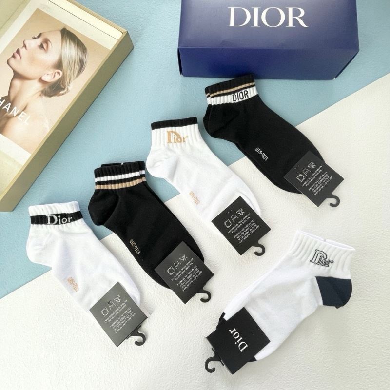 CHRISTIAN DIOR